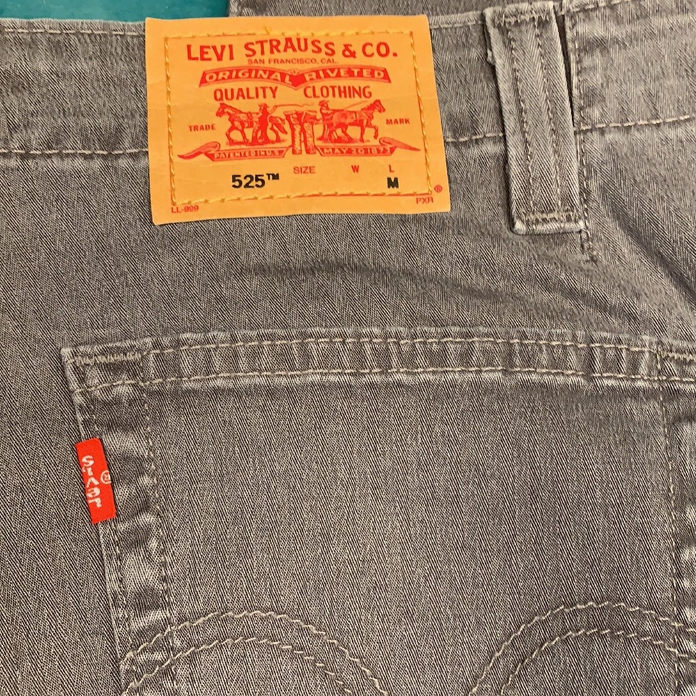NWOT Gray Levi’s Downtowner Midrise Stretch Boot Cut Jeans - Picture 6 of 7